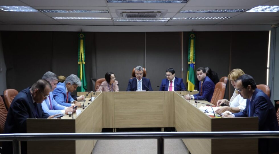 Emendas aos PLs sobre Orçamento do Estado e Plano Pluarianual discutidas na Comissão de Finanças