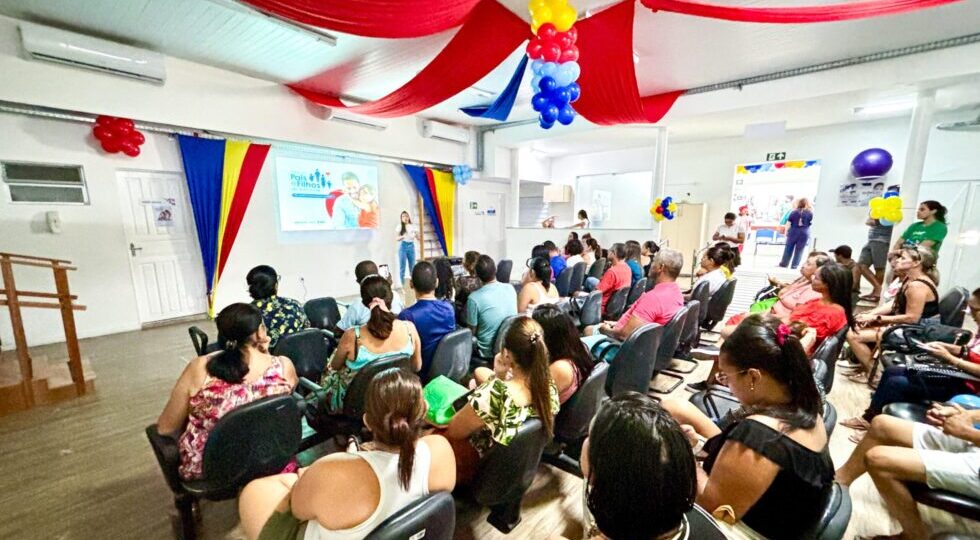 Pais e filhos participam do 1º Encontro do Ipesaúde das famílias atípicas