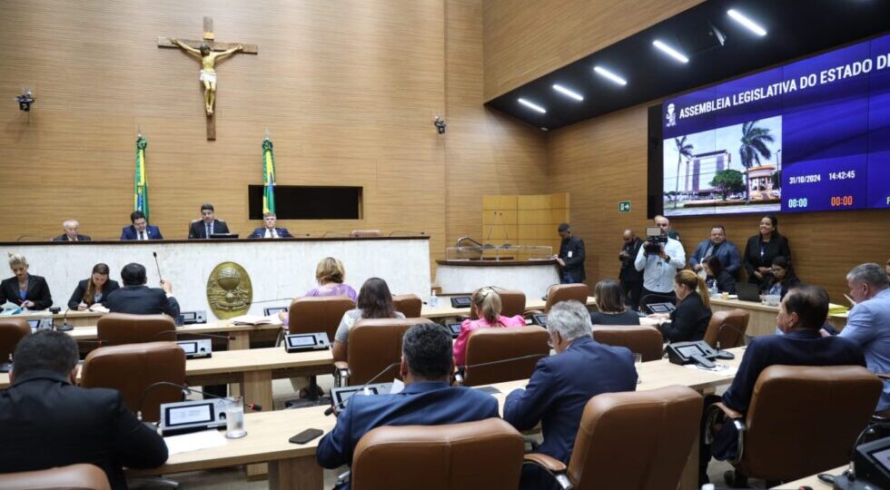 PL que prevê orçamento do Estado para 2025 é aprovado em 1° discussão