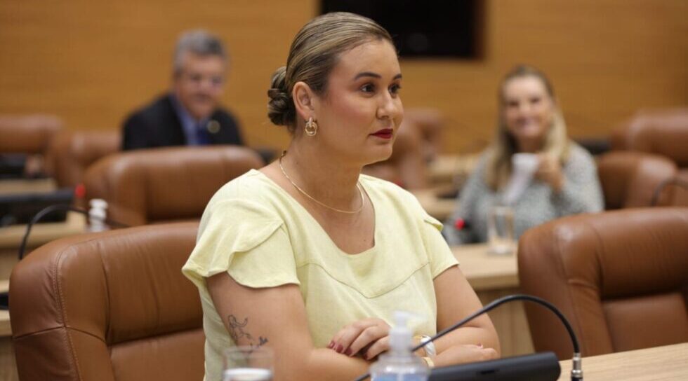 Deputada Kitty Lima defende instituição do ´Maio Amarelo Animal´