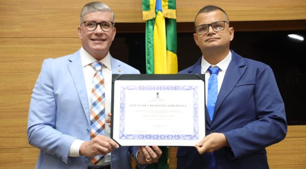Jornalista e ator é agraciado com Título de Cidadania Sergipana