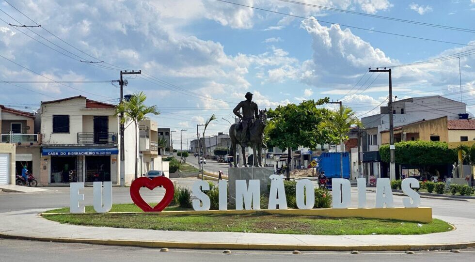 Sessão Itinerante da Alese em Simão Dias destaca potencial de desenvolvimento do Centro-Sul, afirma Jeferson Andrade