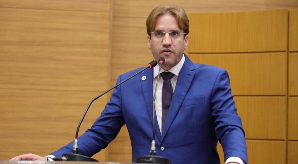 Marcelo Sobral defende convocação da Iguá na Alese e rebate críticas da oposição