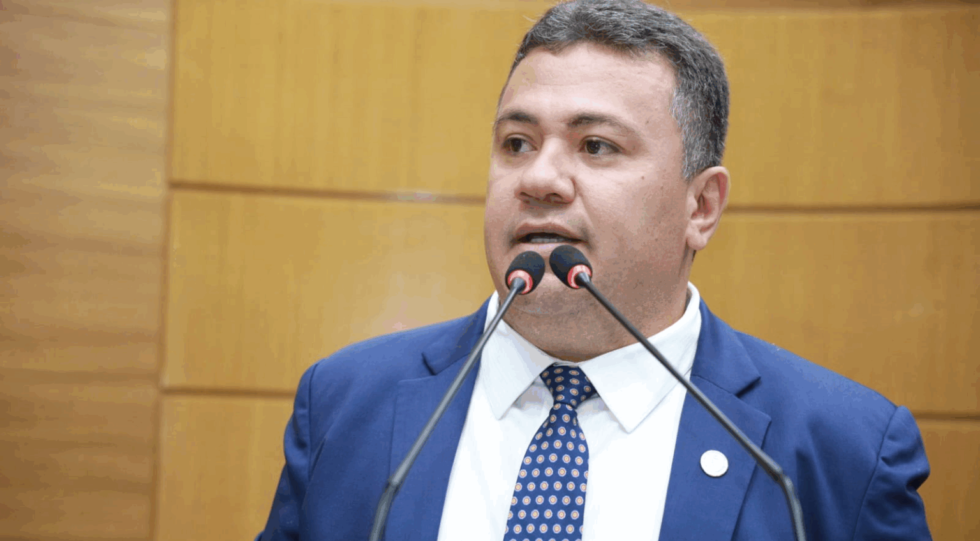 Deputado Kaká Santos trata de segurança no sul sergipano e trânsito em Tobias Barreto