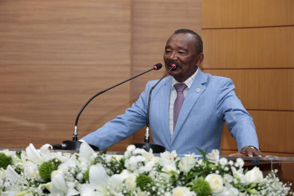 Manuel Marcos se despede da Assembleia Legislativa de Sergipe