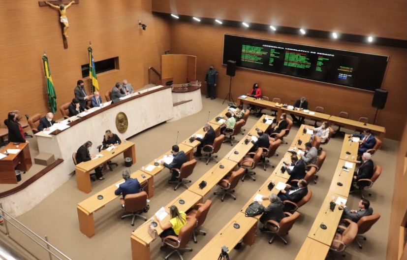 Deputados retomam trabalhos legislativos nesta segunda-feira, 2