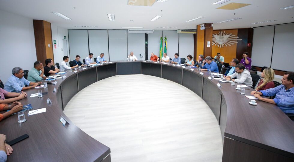 Governo de Sergipe realiza reunião para cobrar melhorias no abastecimento de água