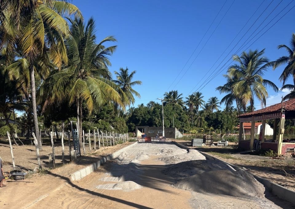 Governo de Sergipe investe mais de R$ 14 milhões em obras de pavimentação e urbanização no litoral de Pacatuba