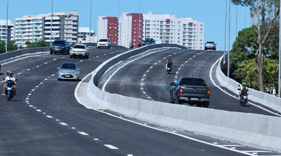 Governo de Sergipe entrega viaduto do Complexo Viário Senadora Maria do Carmo Alves para melhor fluidez do trânsito em Aracaju
