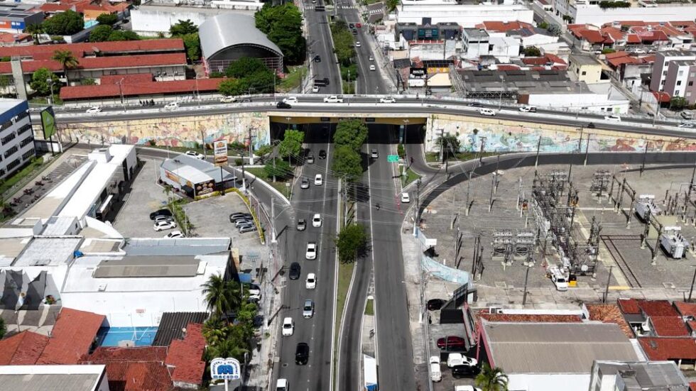 Segunda etapa de recuperação do viaduto da Francisco Porto provoca mudanças no trânsito em Aracaju