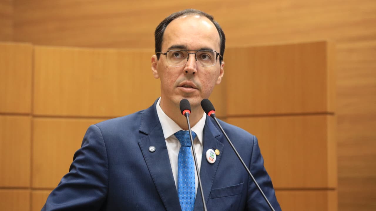 Georgeo Passos pede regulamentação da lei dos fogos e conclusão de obras em Boquim
